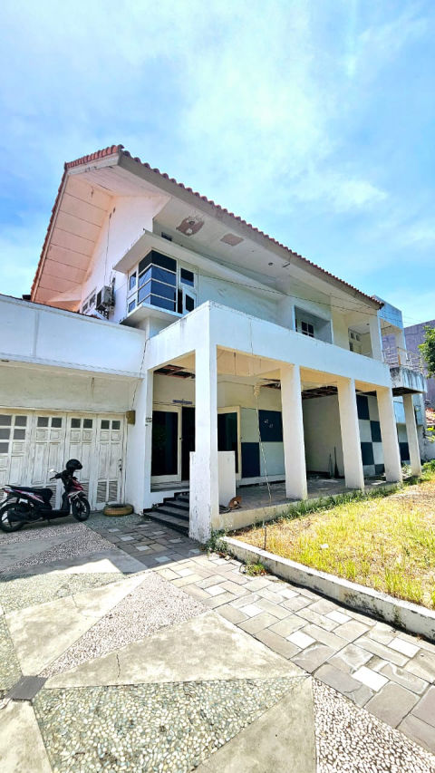 Dijual Rumah Hitung Tanah Gayung Kebonsari
