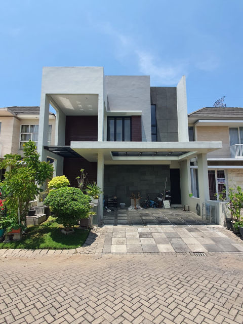 Dijual Rumah Royal Residence