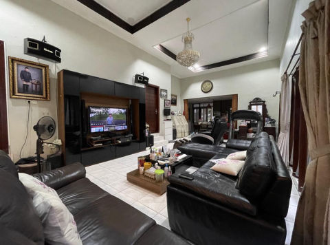Dijual Rumah dan Kantor Jalan Jambi