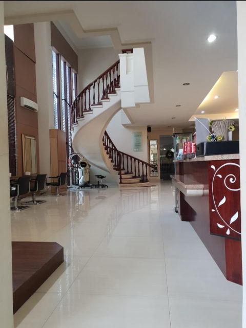 Dijual Rumah Komersial Dharmahusada Indah
