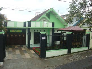Dijual Villa Keluarga Pondok Daun Batu