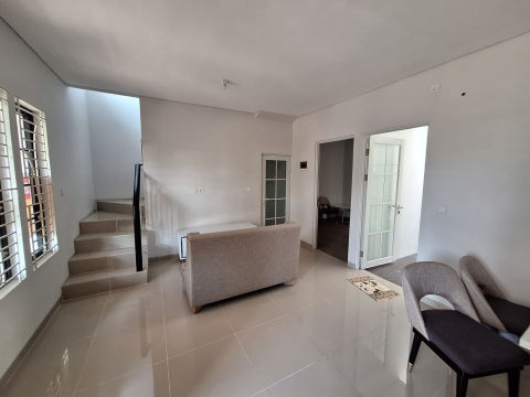 Dijual Rumah Mansion Nine Tipe Kingston Baru