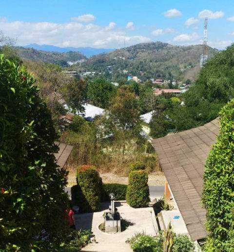 Dijual Hotel Spring Hill, Labuan Bajo Jalan Alo Tanis