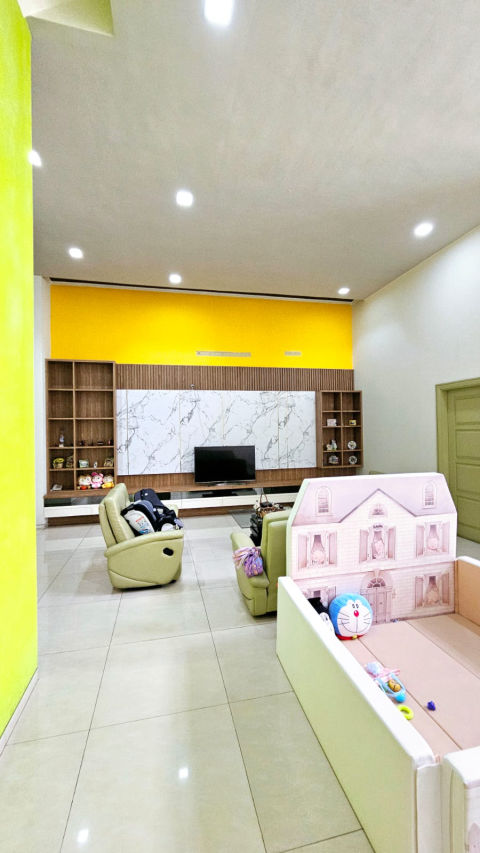 Dijual Rumah Pakuwon Indah Villa Bukit Regency