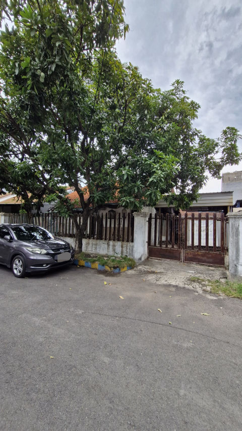 Dijual Rumah Hitung Tanah Medokan Asri Barat
