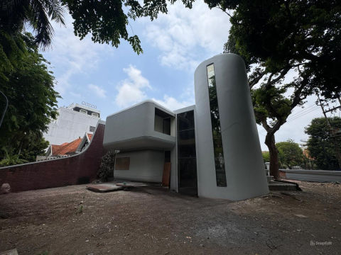 Dijual Rumah Komersial Jalan Darmo
