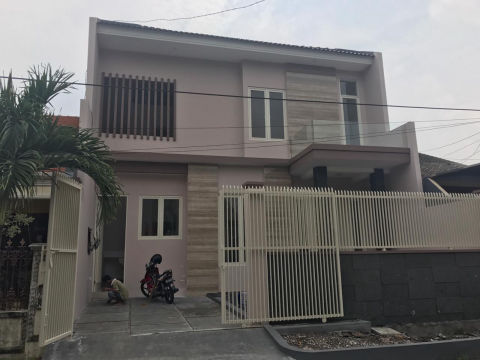 Dijual Rumah Semolowaru Elok