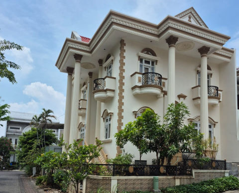 Dijual Rumah Citraland Utama Cluster Puri Widya Kencana