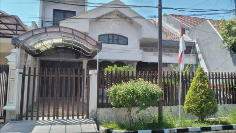 Dijual Rumah Darmo Permai Selatan