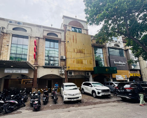 Dijual Ruko Komersial Mayjend Sungkono