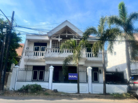 Dijual Rumah Jalan Ketintang Madya
