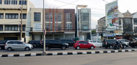 Dijual Ruko Komersial Raya Margorejo