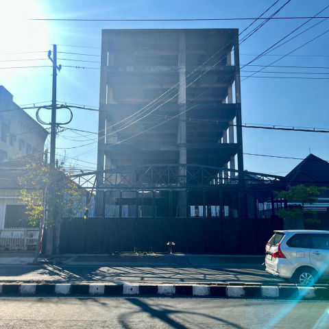 Dijual Tanah dan Bangunan Komersial Jalan Raya Kutai