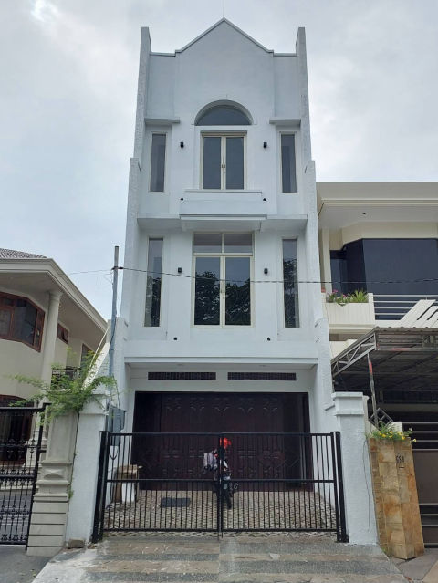 Dijual Rumah atau Kantor Satelit Barat