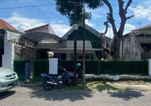 Dijual Rumah Raya Pucang Anom Timur