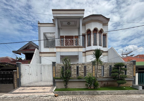 Dijual Rumah Dharmahusada Utara