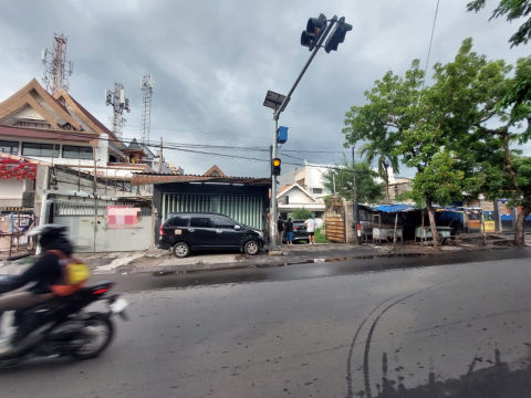 Dijual Rumah Komersial Raya Pandegiling
