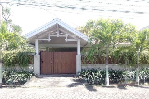 Dijual Rumah dan Kantor Manyar