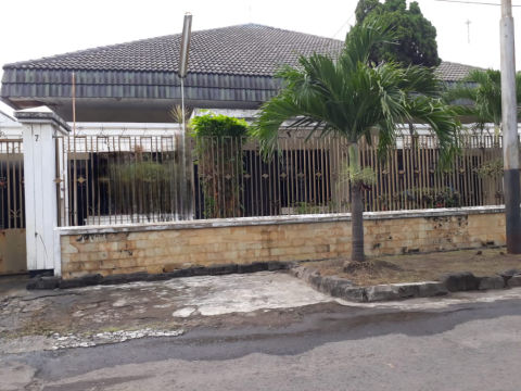 Dijual Rumah Hitung Tanah Jemursari Selatan