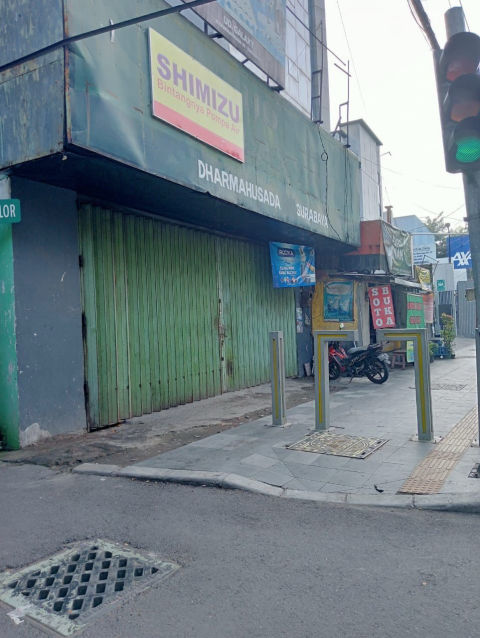 Dijual Bangunan Komersial Jalan Raya Dharmahusada
