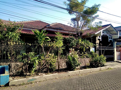 Dijual Rumah Manyar Indah