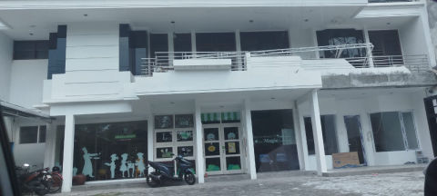 Dijual Rumah Raya Darmo Permai