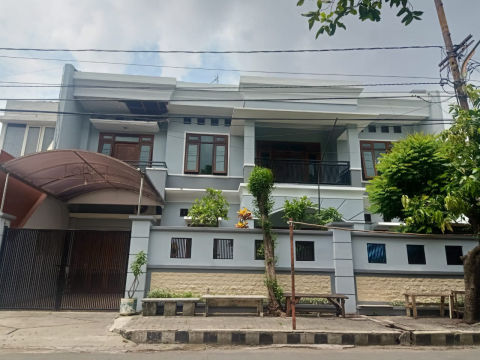 Dijual Rumah Manyar Tirtoyoso