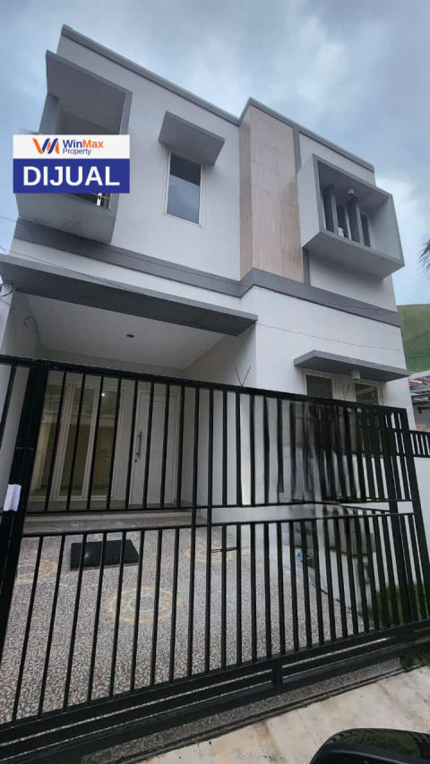 Dijual Rumah Pakuwon City Baru Gress