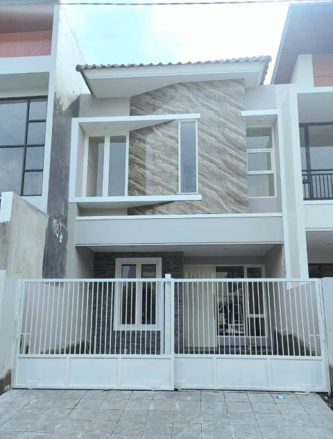 Dijual Rumah Pantai Mentari Minimalis Baru Gress