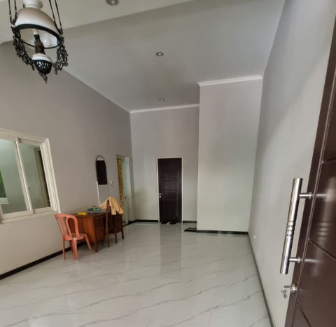 Disewa Rumah Bratang Binangun