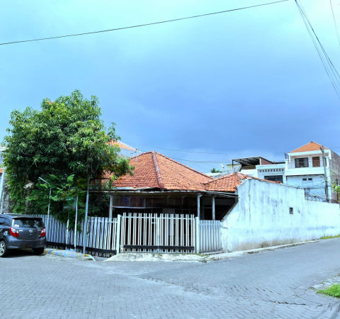 Dijual Rumah Karang Empat