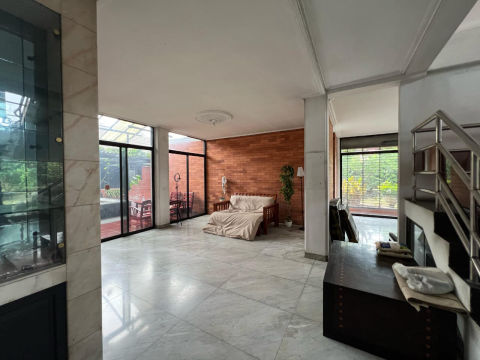 Dijual Rumah Jalan Raya Kupang Baru