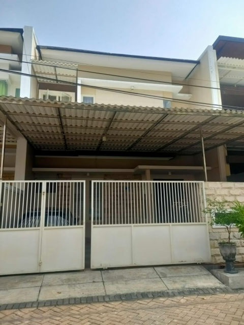 Dijual Rumah Manyar Tompotika