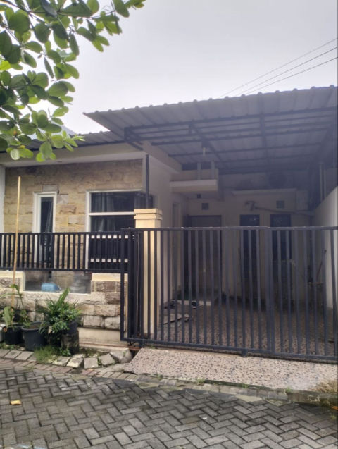 Dijual Rumah Sukolilo Dian Regency