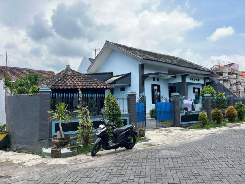 Dijual Rumah Candra Kartika Pasuruan