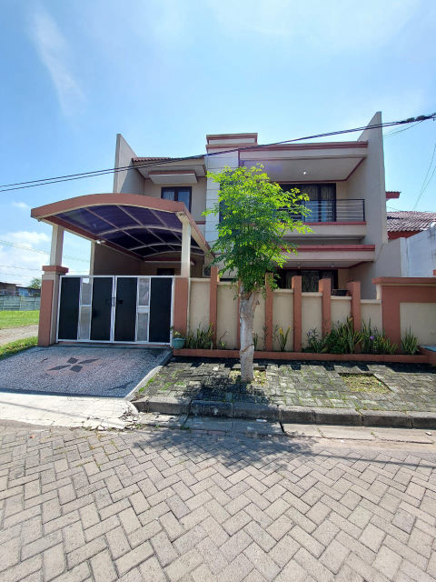 Dijual Rumah Pakuwon City Cluster Griya Asri