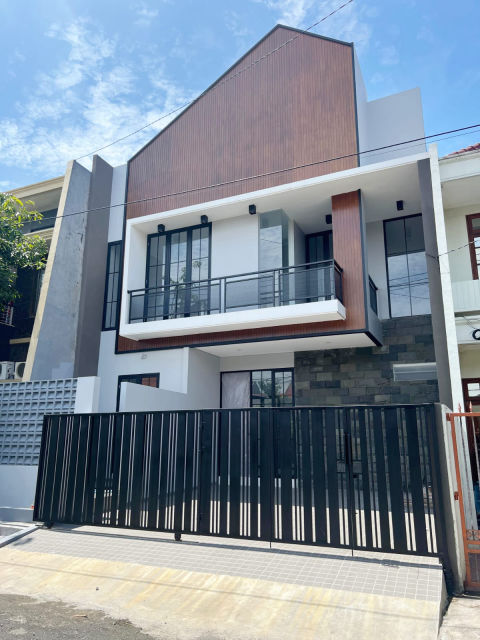 Dijual Rumah Darmo Baru Barat