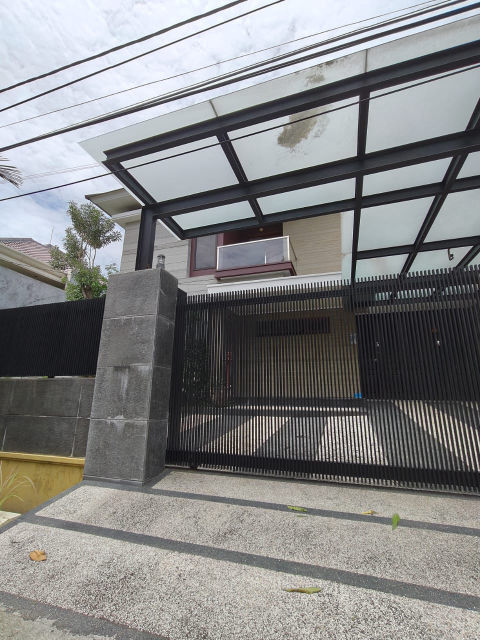 Dijual Rumah Dharmahusada Permai