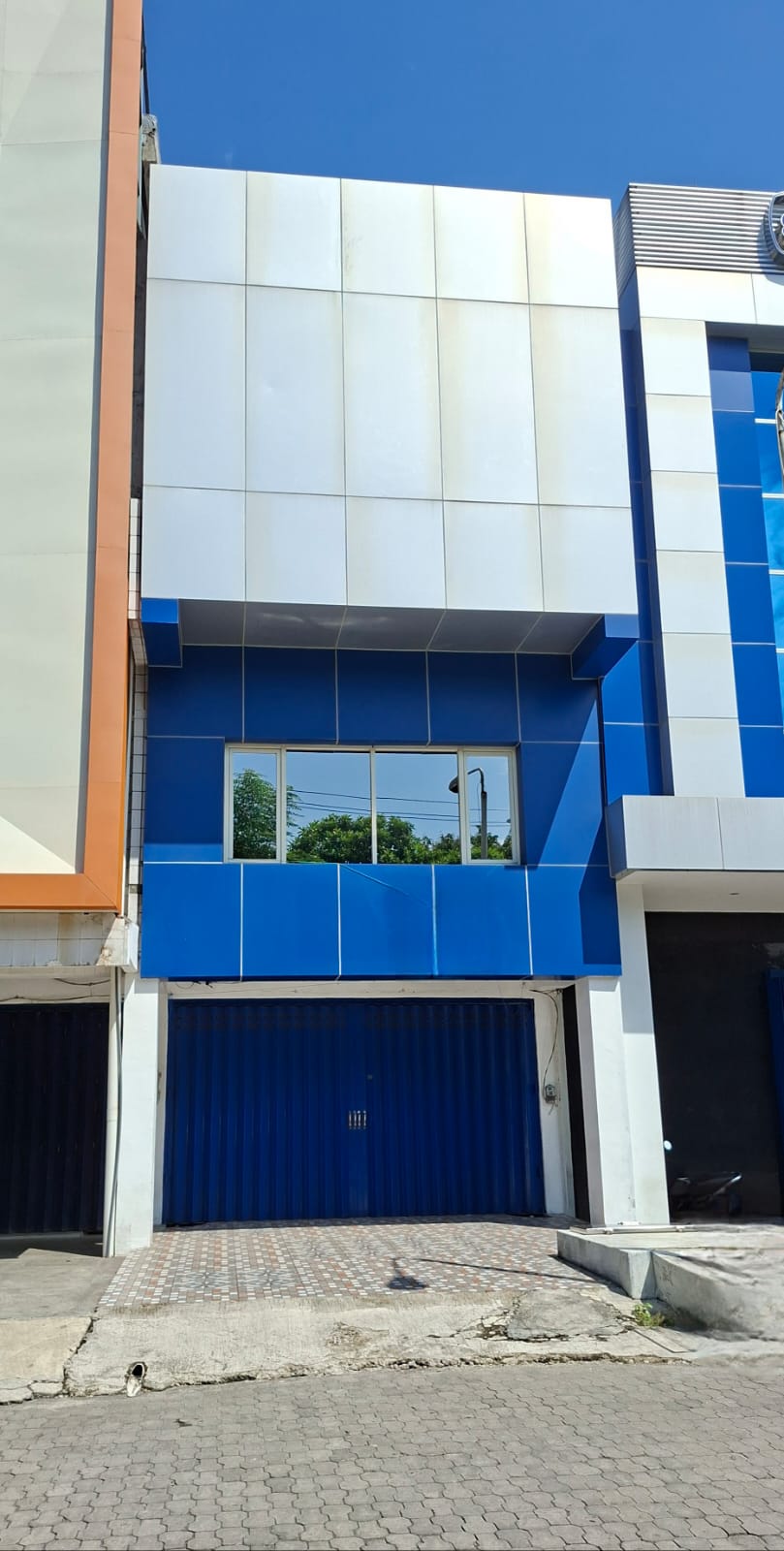 Dijual / Disewa Ruko Komersial Babatan Pantai