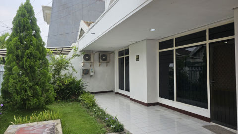 Disewa Rumah Kertajaya Indah Timur