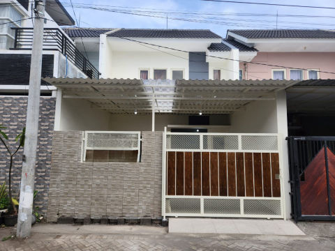 Dijual Rumah Green Mansion Regency Lontar
