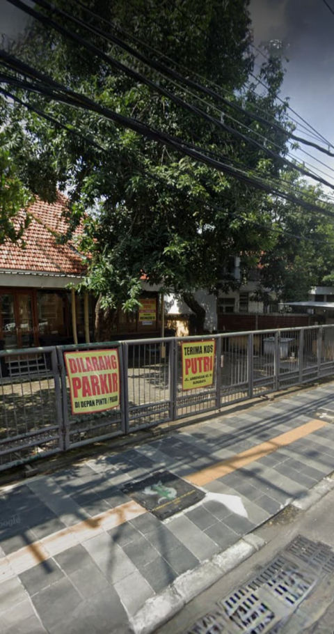 Dijual Bangunan Komersial Jalan Ambengan