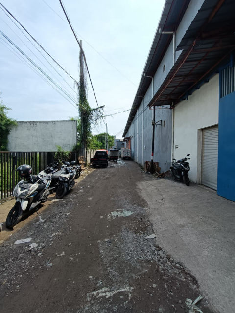 Dijual Gudang Jalan Kedinding