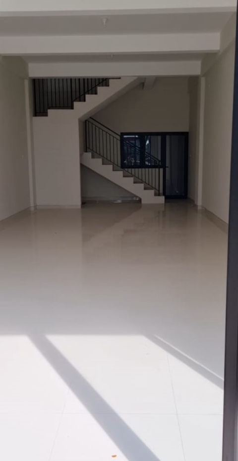 Dijual / Disewa Ruko Easton Square, Raya Merr