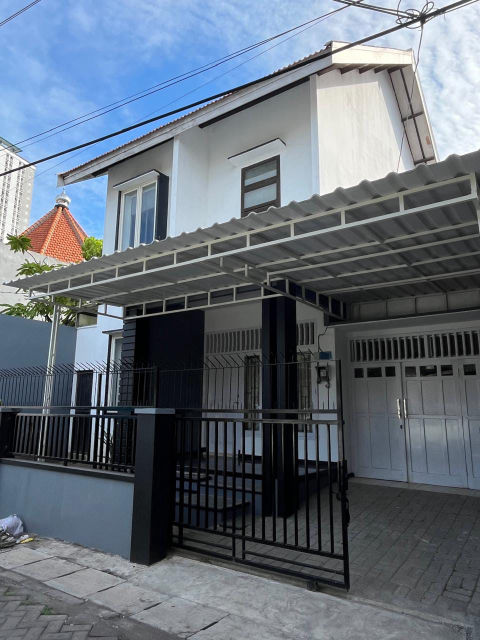 Dijual Rumah Semampir Tengah