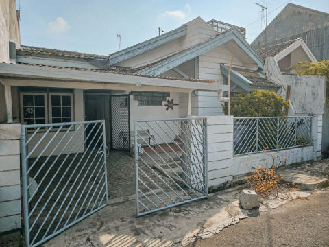 Dijual Rumah Wisma Permai Barat
