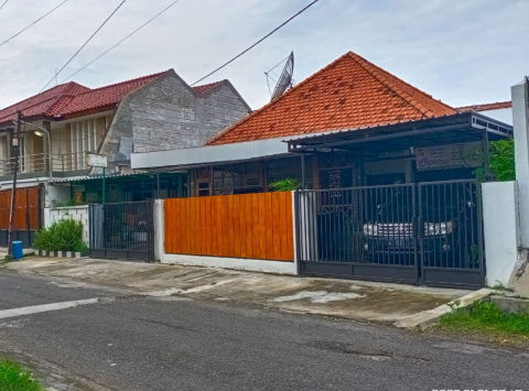Dijual Rumah Jalan Cisadane