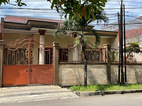Dijual / Disewa Rumah Raya Sukomanunggal Jaya