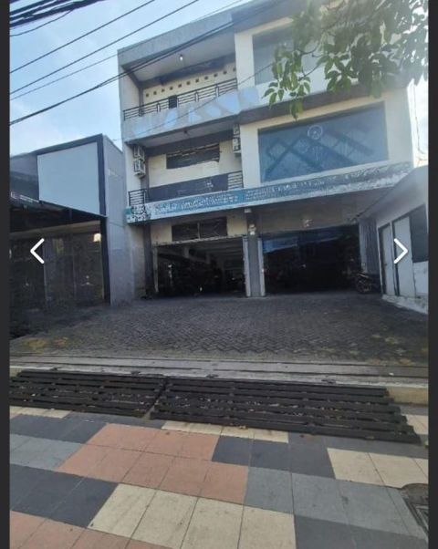 Disewa Bangunan Komersial Bratang Binangun