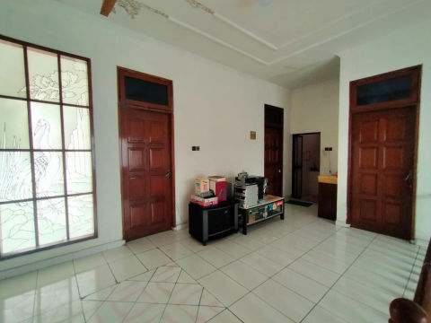 Dijual Rumah Raya Sutorejo Prima